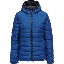 Kurtka damska Hummel Quilted North. Niebieskie kurtki sportowe damskie Hummel, l, bez wzorów, z materiału, bez ramiączek, z kapturem, outdoorowe. Za 294.20 zł.