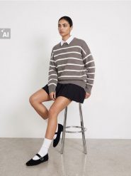 Sweter w paski z wiskozą - brązowy. Brązowe swetry nierozpinane damskie Sinsay, l, bez wzorów, z wiskozy, bez kołnierzyka, bez ramiączek. Za 59.99 zł.