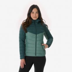 Kurtka turystyczna zimowa damska Quechua MH500. Zielone kurtki sportowe damskie QUECHUA, na zimę, m, bez wzorów, z materiału, bez ramiączek, z kapturem, tenisowe. Za 199.99 zł.
