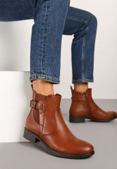 Jasnobrązowe Botki Typu Sztyblety Zdobione Paskiem z Klamerką Delarae. Brązowe botki damskie Renee, z aplikacjami, z dzianiny, eleganckie, z okrągłym noskiem, bez obcasa, na obcasie, bez zapięcia. Za 54.99 zł.
