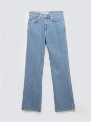 Jeansy damskie bootcut niebieskie Chiara 144. Niebieskie jeansy damskie BIG STAR, bez wzorów, z denimu, klasyczne, z podwyższonym stanem. Za 329.99 zł.