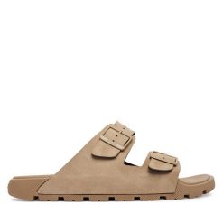 Klapki BOSS. Brązowe klapki męskie Boss, bez wzorów, bez zapięcia. Za 449.99 zł.