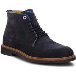 Trzewiki PEPE JEANS - Axel Boot PMS50169 Navy 595. Niebieskie botki męskie Pepe Jeans, bez wzorów, z jeansu, bez obcasa, bez zapięcia. W wyprzedaży za 289.00 zł.
