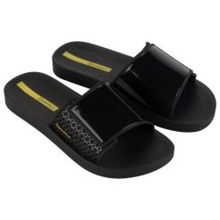 Klapki dla kobiet Ipanema ANATOMIC URB. Czarne klapki damskie Ipanema, bez wzorów, bez obcasa, bez zapięcia. Za 89.00 zł.