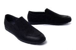 WOJTYŁKO 7W24430C czarny, półbuty damskie. Czarne półbuty damskie Wojtyłko, bez wzorów, bez obcasa, bez zapięcia. Za 144.90 zł.