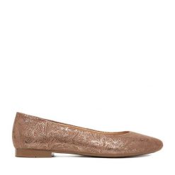 Baleriny Lasocki. Brązowe balerinki damskie Lasocki, bez wzorów, bez obcasa, bez zapięcia. Za 159.99 zł.