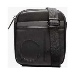 Calvin Klein Torba Ck Up Mini Reporter , czarny, rozmiar ONE SIZE. Czarne torby na ramię męskie Calvin Klein, ze skóry ekologicznej, na ramię, małe. Za 299.99 zł.