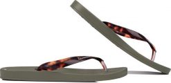 Ipanema Klapki japonki damskie Ipanema Anat khaki 83475-AJ405 39. Brązowe klapki damskie Ipanema, bez wzorów, bez obcasa, bez zapięcia. Za 72.85 zł.