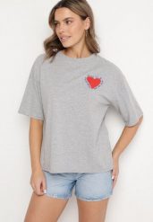 Szary Bawełniany T-shirt z Motywem Serca Liorlie. Szare t-shirty damskie Born2be, bez wzorów, z bawełny, klasyczne, bez kołnierzyka, bez ramiączek. Za 74.99 zł.