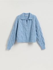 Sweter z kołnierzykiem - jasnoniebieski. Niebieskie swetry nierozpinane damskie Reserved, l, bez wzorów, z dzianiny, bez kołnierzyka, bez ramiączek. Za 129.99 zł.