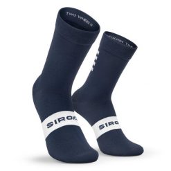 Skarpetki rowerowe unisex S1 Black Kapelmuur. Niebieskie skarpetki damskie SIROKO, bez wzorów, z nylonu. Za 67.00 zł.