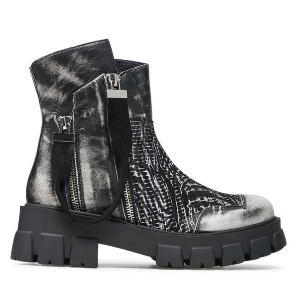Botki Maciejka. Czarne botki damskie Maciejka, bez wzorów, bez obcasa, na słupku, bez zapięcia. Za 479.99 zł.