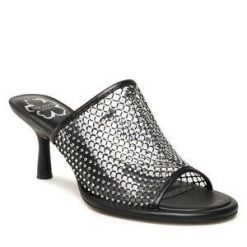Klapki Ted Baker. Czarne klapki damskie Ted Baker, bez wzorów, bez obcasa, bez zapięcia. Za 599.99 zł.
