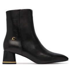 Botki Coccinelle. Czarne botki damskie Coccinelle, bez wzorów, bez obcasa, na słupku, bez zapięcia. Za 1,249.00 zł.