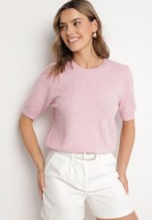 Różowy Sweter z Wełną i Krótkim Rękawem Turosa. Czerwone swetry nierozpinane damskie Born2be, bez wzorów, z jeansu, eleganckie, bez kołnierzyka, bez ramiączek. Za 89.99 zł.