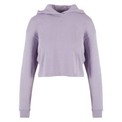 Krótkia damska bluza z kapturem w oversize'owym fasonie Urban Classics. Fioletowe bluzy damskie Urban Classics, bez wzorów, bez ramiączek, z kapturem. Za 183.50 zł.