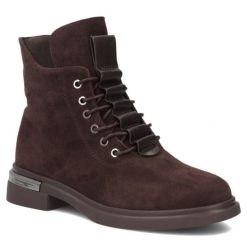 Skórzane botki damskie brązowe Filippo DBT8196. Brązowe botki damskie Filippo, bez wzorów, ze skóry, bez obcasa, bez zapięcia. Za 289.99 zł.