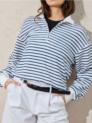 Bluza ze stójką w paski - wielobarwny. Bluzy damskie Sinsay, l, bez wzorów, marine, bez ramiączek, bez kaptura. W wyprzedaży za 24.99 zł.