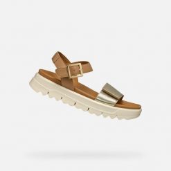 Sandały GEOX D XAND 2.1S Brązowy. Brązowe sandały damskie Geox, bez wzorów, ze skóry, bez obcasa, bez zapięcia. Za 398.99 zł.