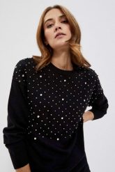 Sweter z perełkami. Czarne swetry nierozpinane damskie MOODO, m, bez wzorów, z poliamidu, bez kołnierzyka, bez ramiączek. W wyprzedaży za 59.99 zł.