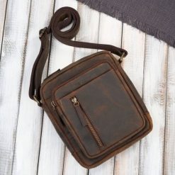 Listonoszka męska saszetka skórzana brązowa vintage Paolo Peruzzi IM-01-HBR. Brązowe saszetki i nerki męskie bez wzorów, ze skóry, matowe. Za 169.00 zł.