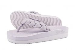 Klapki basenowe damskie Flip Flop Comfy Weave. Fioletowe klapki damskie Flip Flop, na lato, bez wzorów, z gumy, bez obcasa, bez zapięcia. Za 95.49 zł.