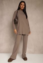 Ciemnobeżowy Komplet Prążkowany z Bawełną Sweter Oversize i Szerokie Spodnie Wedorena. Brązowe swetry nierozpinane damskie Renee, bez wzorów, z bawełny, bez kołnierzyka, bez ramiączek. Za 119.99 zł.