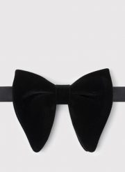 PAKO LORENTE - Elegancka czarna mucha męska. Czarne krawaty i muchy Pako Lorente, bez wzorów, z poliesteru, eleganckie. Za 149.99 zł.