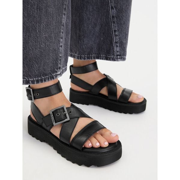 Sandały G-Star. Czarne sandały damskie G-Star, bez wzorów, bez obcasa, na płaskiej podeszwie, bez zapięcia. Za 187.99 zł.