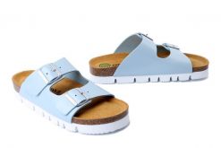 DR. BRINKMANN 700682-55 hellblau, klapki damskie. Niebieskie klapki damskie Dr. Brinkmann, na lato, bez wzorów, ze skóry, bez obcasa, bez zapięcia. Za 284.90 zł.