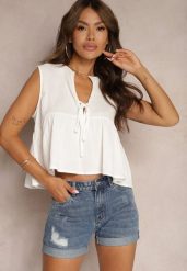 Niebieskie Casualowe Szorty Jeansowe z Bawełny Ozdobione Przetarciami Anabea. Niebieskie szorty damskie Renee, bez wzorów, z bawełny, eleganckie. Za 34.99 zł.