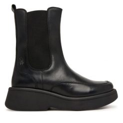 Sztyblety Fly London. Czarne botki damskie Fly London, bez wzorów, bez obcasa, na płaskiej podeszwie, bez zapięcia. Za 839.99 zł.