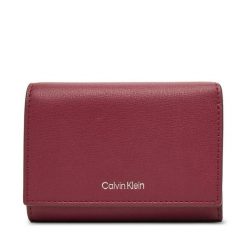 Portfel Calvin Klein. Czerwone portfele damskie Calvin Klein. Za 249.99 zł.