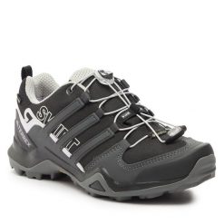 Trekkingi adidas. Czarne obuwie trekkingowe damskie Adidas, z gore-texu, bez zapięcia. Za 699.99 zł.