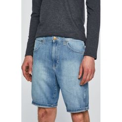 Wrangler - Szorty jeansowe. Niebieskie szorty męskie Wrangler, bez wzorów, z bawełny, casualowe. W wyprzedaży za 139.90 zł.
