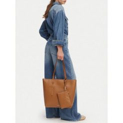 Torebka JENNY. Brązowe shopperki damskie Jenny, bez wzorów, bez dodatków. Za 149.99 zł.