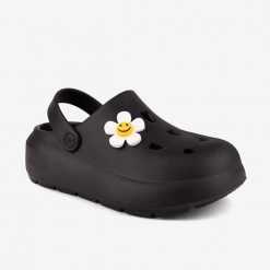 Klapki damskie Coqui. Czarne klapki damskie Coqui, bez wzorów, bez obcasa, bez zapięcia. Za 135.99 zł.