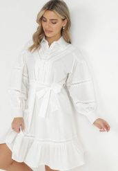 Biała Koszulowa Sukienka z Bufiastym Rękawem i Ażurowymi Wstawkami Staples. Białe sukienki damskie Born2be, l, w ażurowe wzory, vintage, bez kołnierzyka, bez ramiączek, mini, koszulowe. Za 219.99 zł.