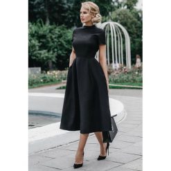 Sukienka ZOELA BLACK. Czarne sukienki damskie Sukienka ZOELA BLACK, l, bez wzorów, bez kołnierzyka, bez ramiączek. W wyprzedaży za 59.00 zł.