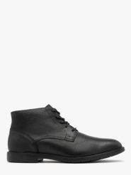 Czarne trzewiki męskie w stylu casual. Czarne botki męskie Ryłko, bez wzorów, ze skóry, casualowe, bez obcasa, bez zapięcia. Za 399.99 zł.