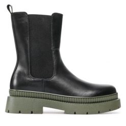 Sztyblety Jenny Fairy. Czarne botki damskie Jenny Fairy, bez wzorów, bez obcasa, na płaskiej podeszwie, bez zapięcia. Za 179.99 zł.