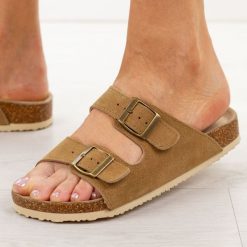 Camelowe skórzane klapki damskie Vinceza 101330. Brązowe klapki damskie VINCEZA, na lato, bez wzorów, z jeansu, casualowe, bez obcasa, bez zapięcia. Za 149.00 zł.