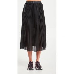 SPÓDNICA Armani Exchange. Spódnice damskie Armani Exchange, xxs, bez wzorów. W wyprzedaży za 149.80 zł.