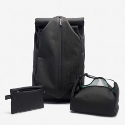 Second Life - Plecak Newfeel Activ Mblty Brooklyn 27 l +... - Stan Bardzo Dobry. Czarne plecaki męskie NEWFEEL, bez wzorów, z materiału. Za 261.99 zł.