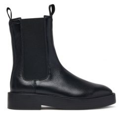 Sztyblety Calvin Klein. Czarne botki damskie Calvin Klein, bez wzorów, bez obcasa, na płaskiej podeszwie, bez zapięcia. Za 849.99 zł.