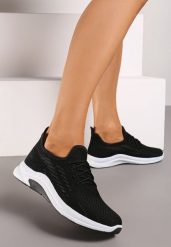 Czarne Buty Sportowe z Siateczki Zdobione Wiązaniem Salmerus. Czarne obuwie sportowe damskie Born2be, z aplikacjami, z materiału, z okrągłym noskiem, bez zapięcia. Za 44.99 zł.