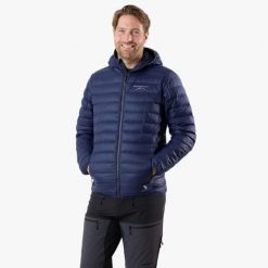 Kurtka puchowa Turystyka Męska Swedemount Himalaya Hood Odporna na wiatr. Niebieskie kurtki męskie SWEDEMOUNT, m, bez wzorów, z materiału, bez kaptura. Za 599.99 zł.