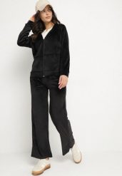 Czarny Komplet Dresowy z Weluru Taliowana Bluza i Szerokie Spodnie Meandra. Czarne bluzy damskie Born2be, m, z aplikacjami, z dresówki, eleganckie, bez ramiączek, bez kaptura. Za 69.99 zł.
