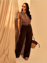 Jeansy wide leg high waist z materiałowym paskiem - brązowy. Brązowe jeansy damskie Sinsay, bez wzorów, z jeansu, z podwyższonym stanem. Za 59.99 zł.