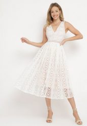 Jasnobeżowa Rozkloszowana Sukienka z Plisowanym Dołem i Ozdobnymi Haftami Asorasia. Brązowe sukienki damskie Born2be, na co dzień, m, bez wzorów, eleganckie, bez kołnierzyka, bez ramiączek, plisowane. Za 179.99 zł.
